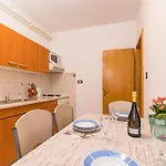 Jere-2 By Interhome Lägenhet