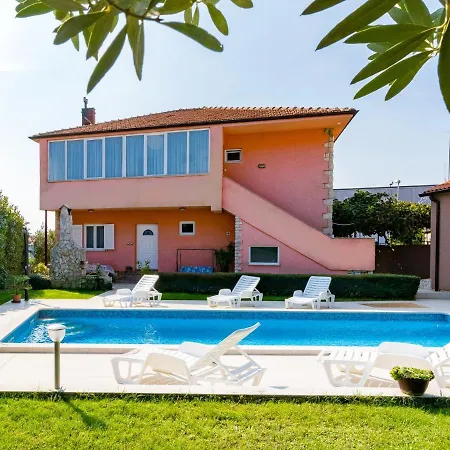Apartamento Jere-2 By Interhome Pula